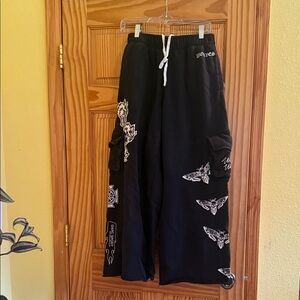 Darc Sport Black Graphic cargo sweats with White Accents